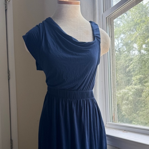 Dresses & Skirts - Dress